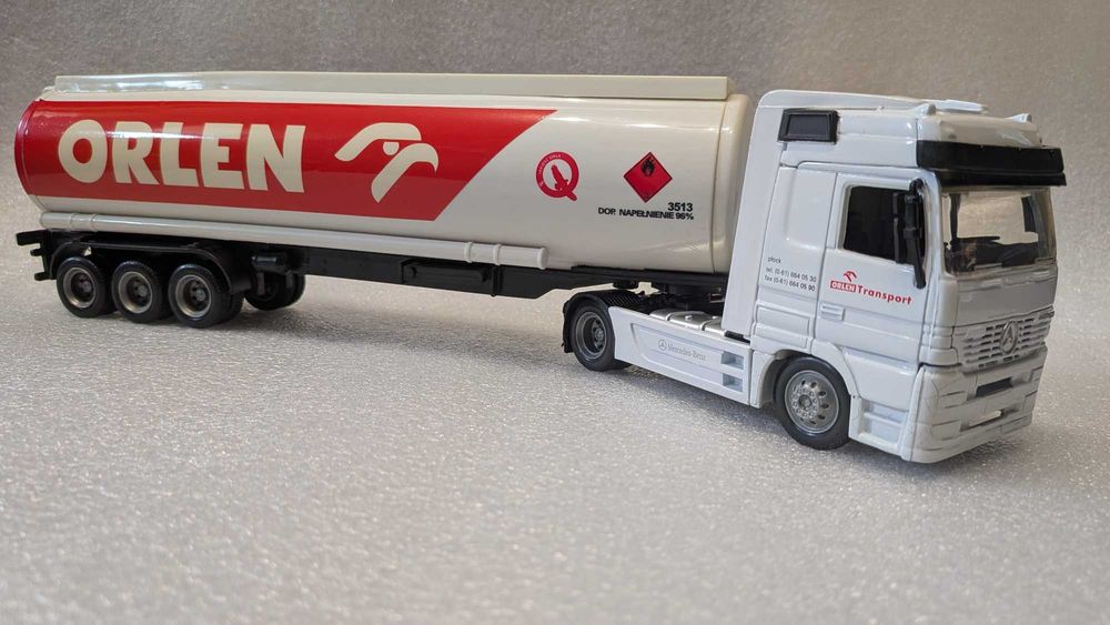 Model cysterny Orlen (Mercedes)