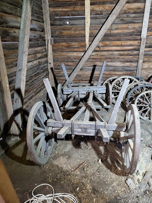 Wóz drewniany konny do ogrodu