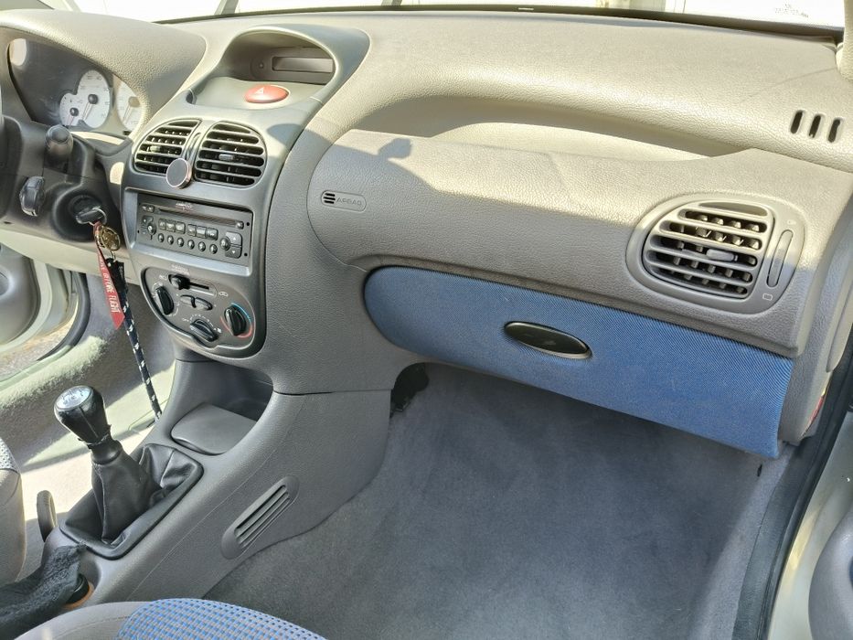 Peugeot 206 em bom estado