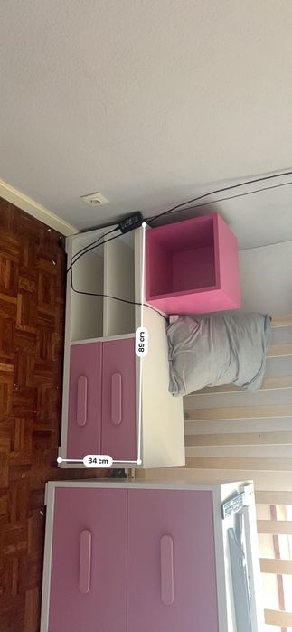 Móveis quarto menina, cómodas e secretária