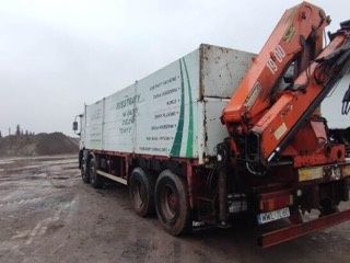 Samochód Ciężarowy Iveco Traker 4 osiowe z HDS