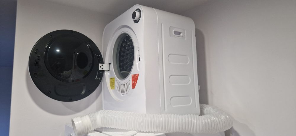 Kompaktowa suszarka do ubrań