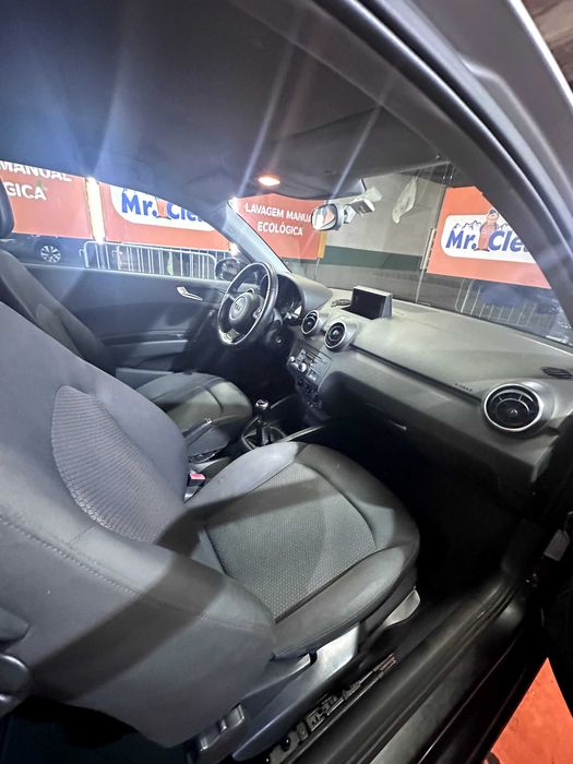 Audi A1 1.2 TFSI S-line - ótimo estado