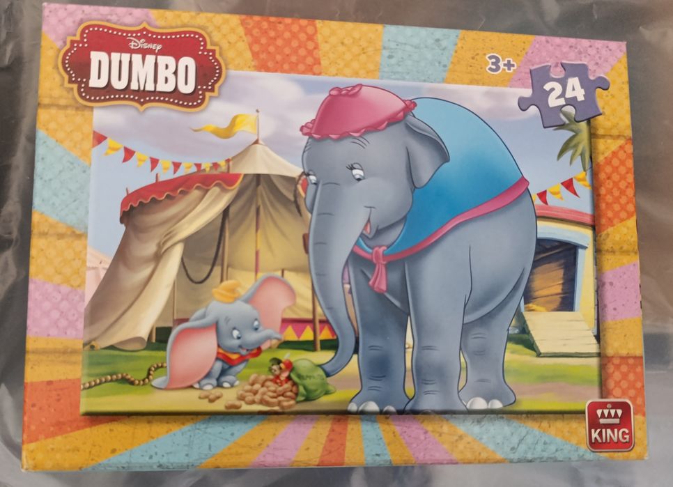 Vendo puzzles criança