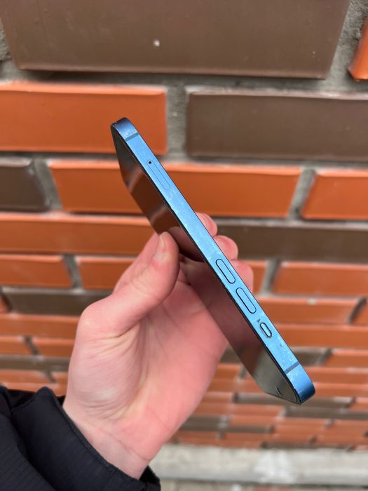 Телефон iPhone 13 256gb