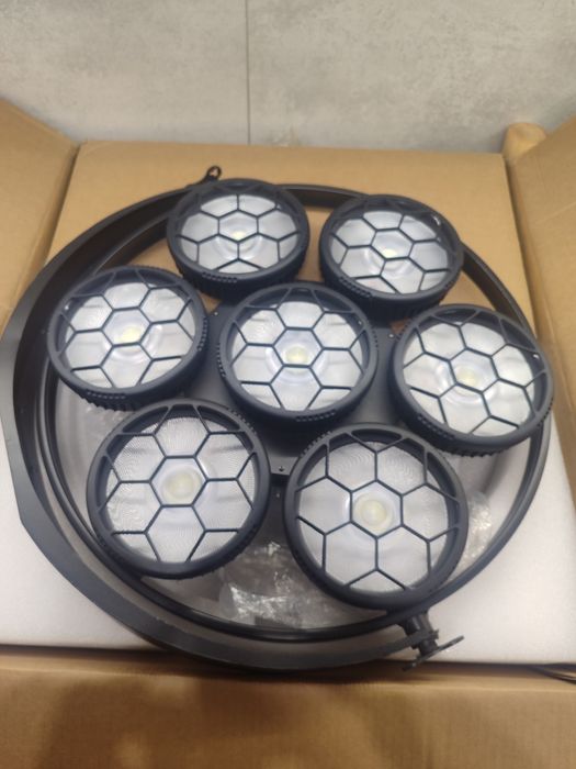 Reflektor sceniczny 350W RGBW