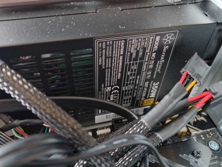 Komputer stacjonarny, PC. Ryzen 5 5600G, 32GB DDR4, 2 x 240GB SSD RAID.