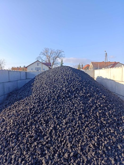 Koks opałowy – mocny, kaloryczny opał z dostawą do Sobótki