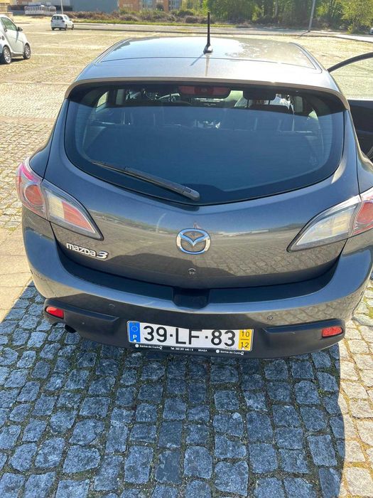 Mazda 3 em muito bom estado..
