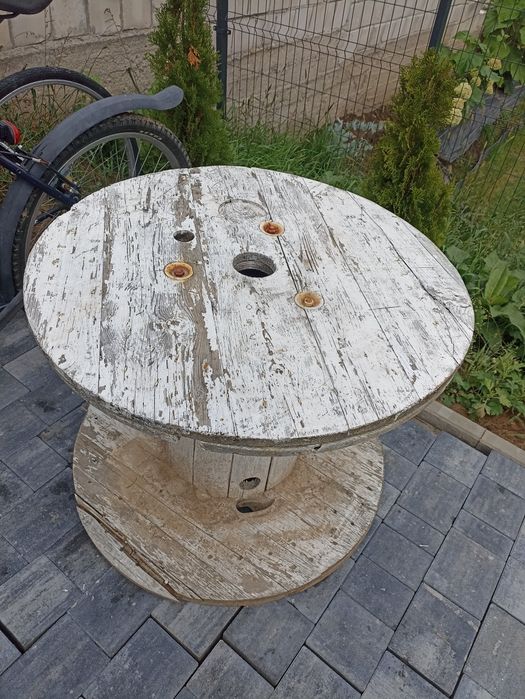 Stół z bębna do ogrodu