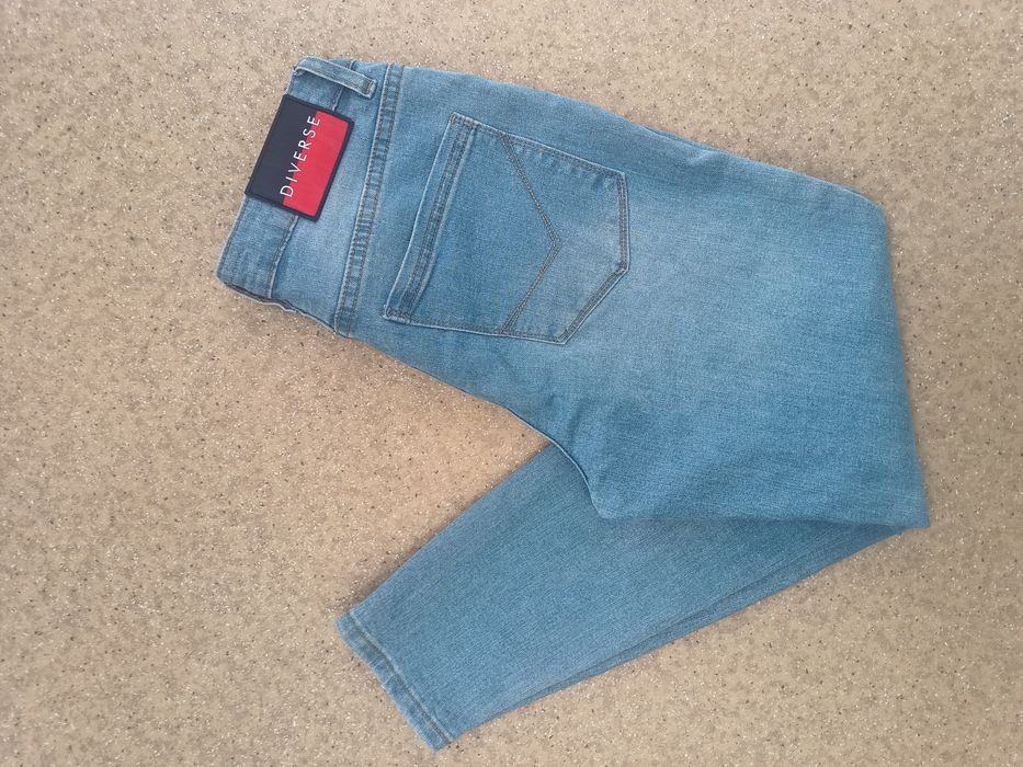 Spodnie jeansowe damskie Diverse