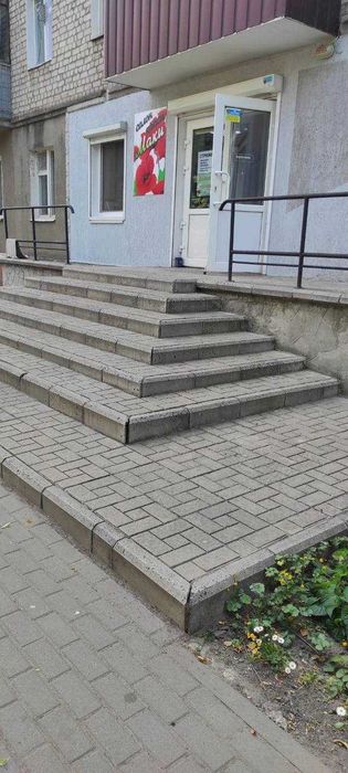 Продам приміщення під бізнес