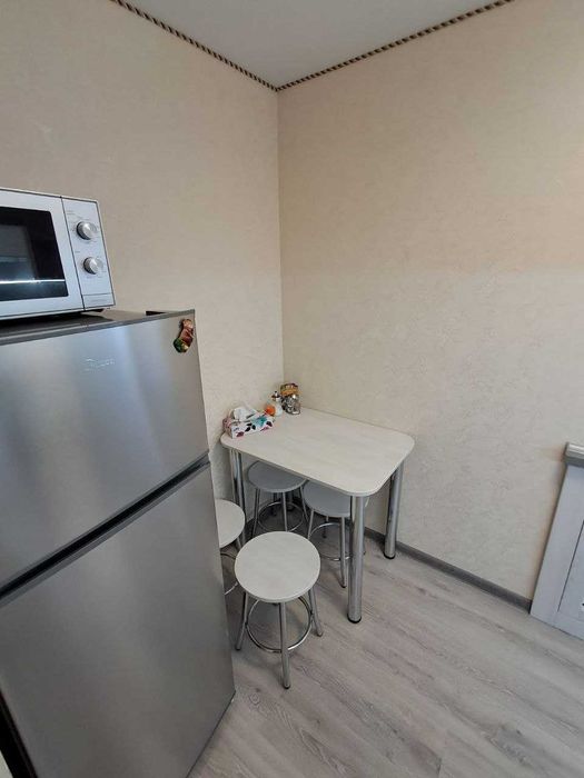 Одно кімнатна квартира з євроремонто,  вул.Полтавська 10.