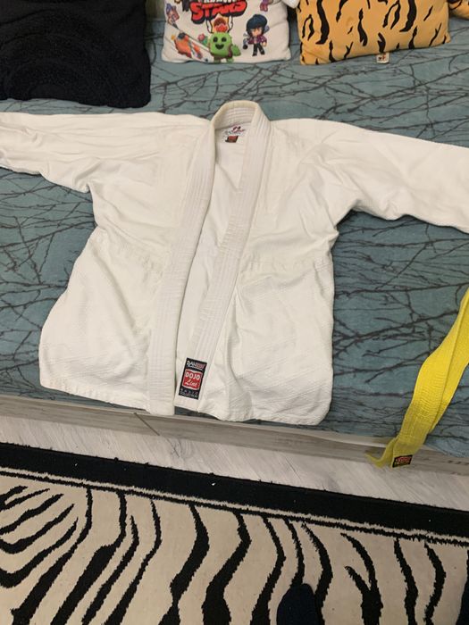 Продам кімано, в гарному стані