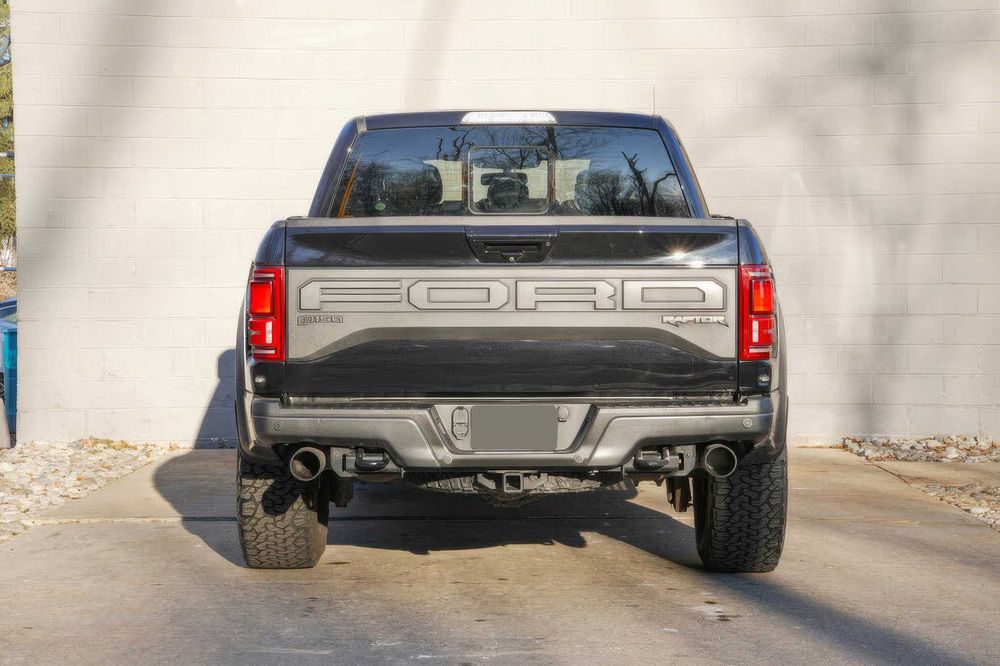 Ford F-150 Raptor      2017