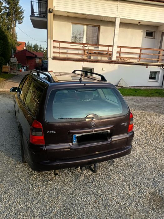 Samochód osobowy OPEL VECTRA B