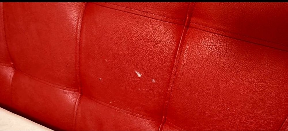 Łóżko sypialniane tapicerowane z pojemnikiem