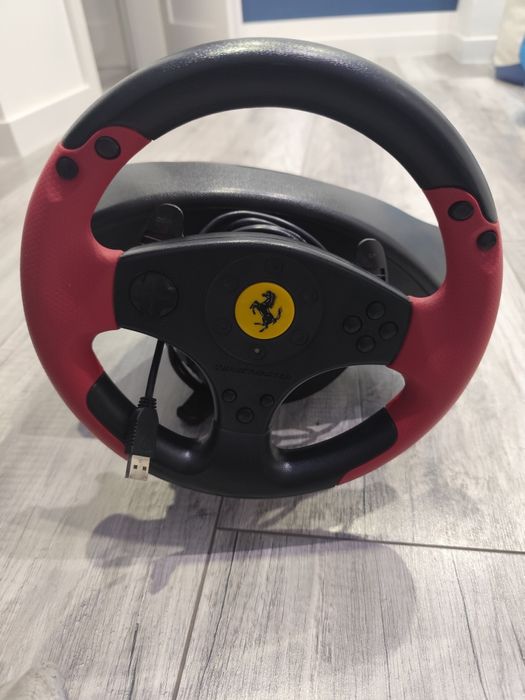 Sprzedaje kierownice thrustmaster ferrari 458