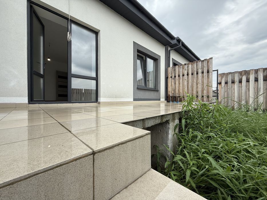 Продаж котеджу з частковим ремонтом