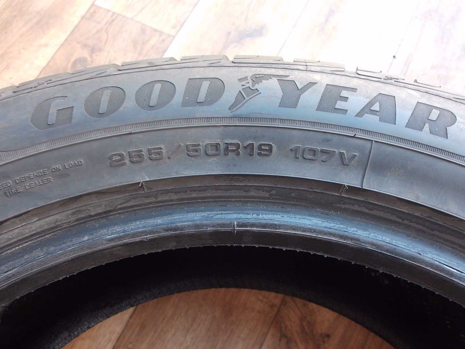 Goodyear UltraGrip Performance Suv 2x 235/55/19 2x 255/50/19 z 2023r