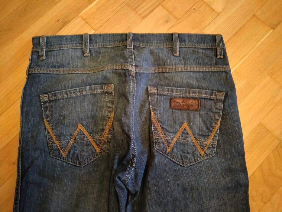 Jeansy męskie oryginalne firmy Wrangler, ALASKA, niebieskie, Stan BDB