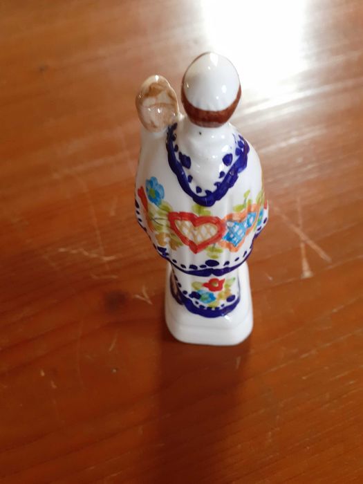Santo António em louça pintado à mão