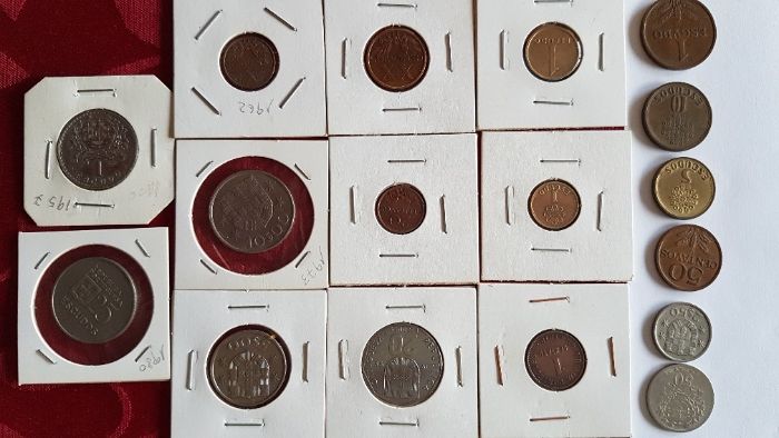 20 Moedas diferentes Esc..1918 a 1999
