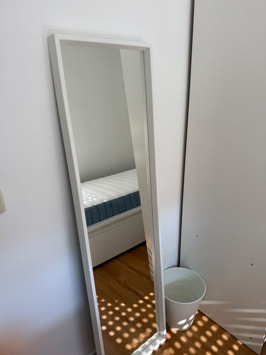 Mobilia quarto de solteiro branca