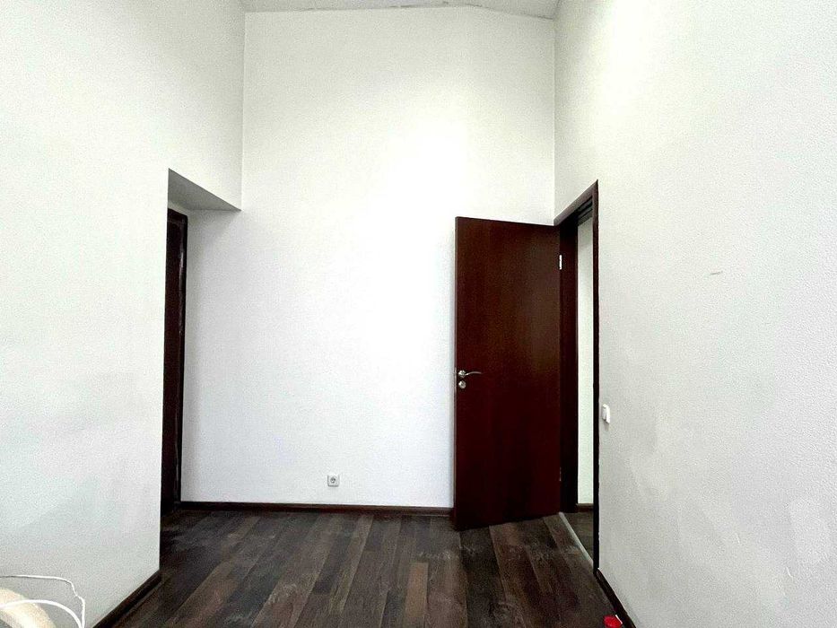 Сучасна переговорна 53м² біля метро Майдан/Хрещатик. ІНТЕРНЕТ Є ЗАВЖДИ