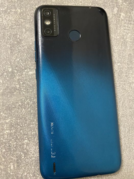 Телефон Tecno Spark 6 Go