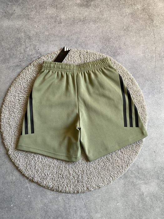 S Adidas Future Icons оригінал нові чоловічі шорти спортивні літні