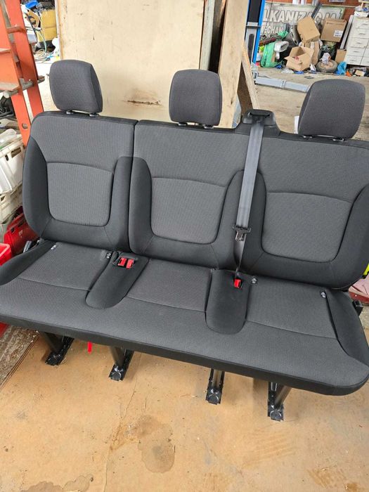 Siedzenia renault trafic vivaro