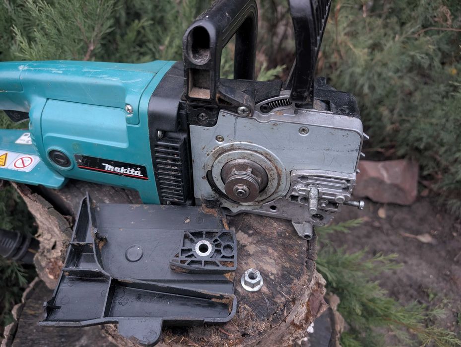 Електропила Makita uc4503a