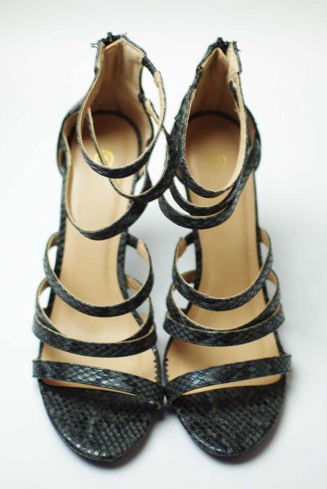 Sprzedam letnie damskie buty