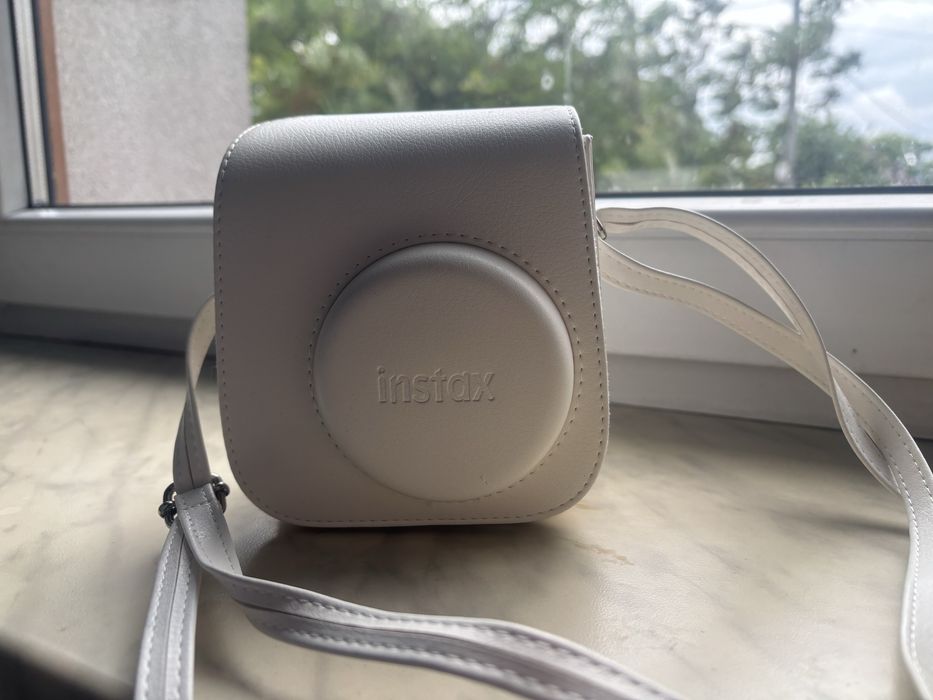 Instax 11 mini + obudowa biała