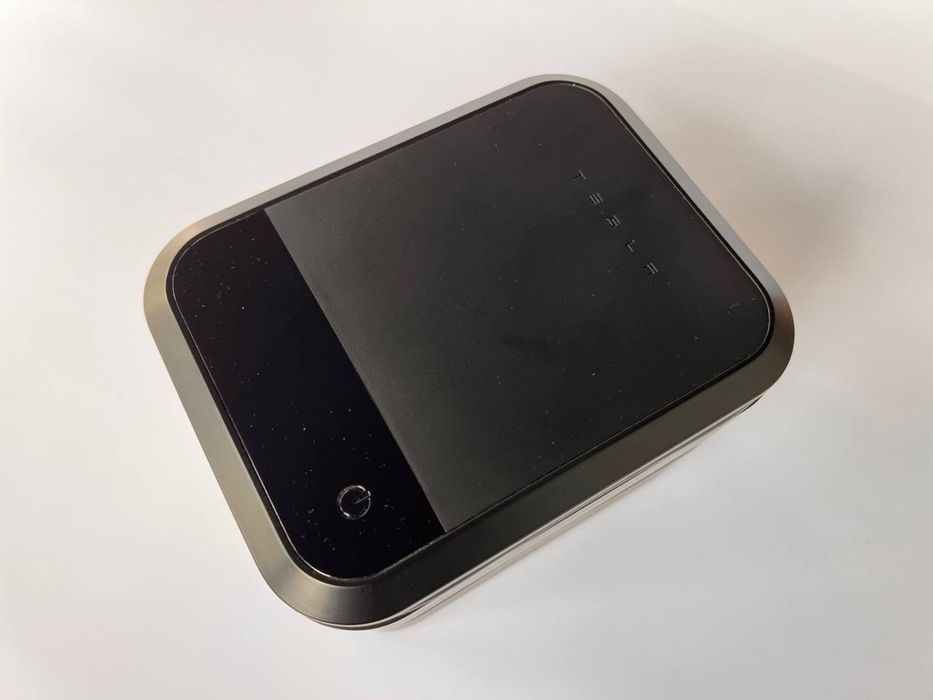 ОРИГІНАЛЬНИЙ компресор Tesla Air Compressor + Tire Repair Kit 3.0 New