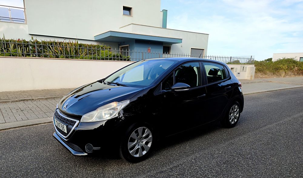 Peugeot 208 1.4 HDi Access – 162.000 km | 18 Meses de Garantia