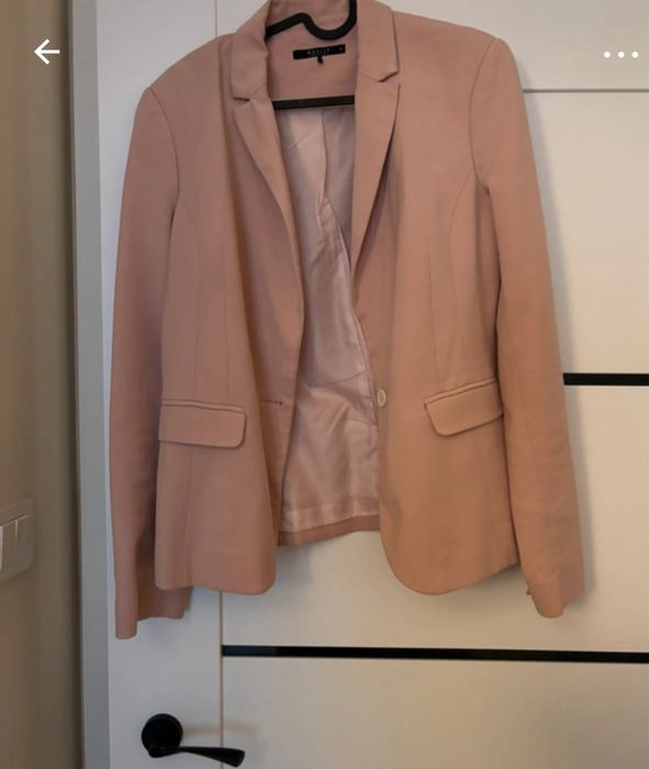 Paka ubran damskich i akcesoriow