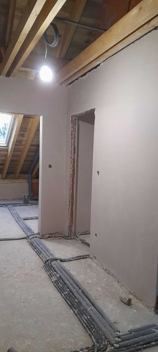 Tynki maszynowe gipsowe, cementowo-wapienne, agregat.