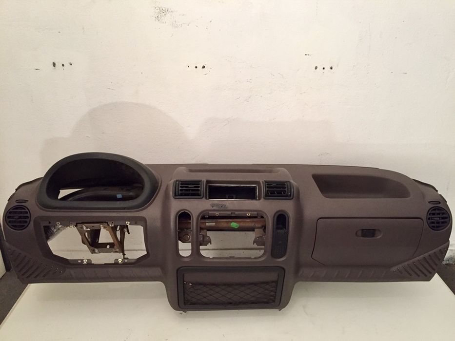 Renault Master 2.2 dci (peças)