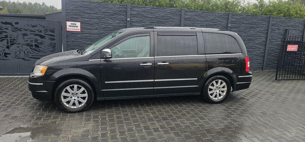 SKUP AUT Inowrocław Chrysler Grand Voyager 2010r Automat 7-