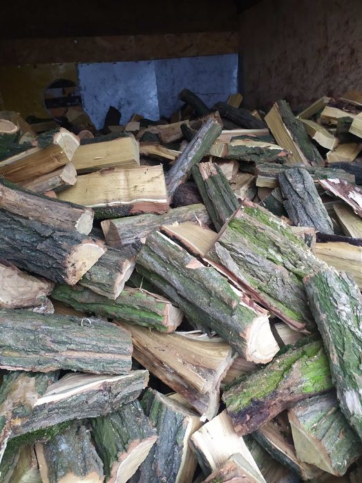 Дубовые колотые дрова .Оплата по факту. Дрова разные от 1400грн