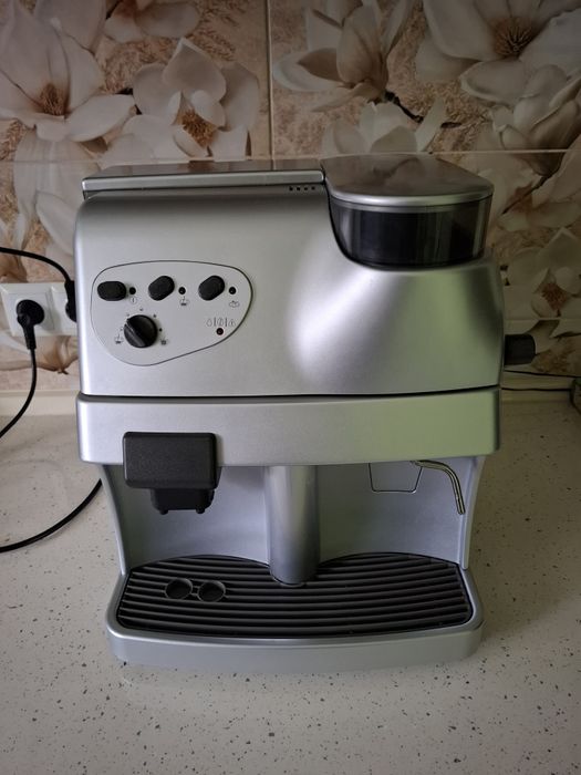 Автоматична кавомашина saeco vienna