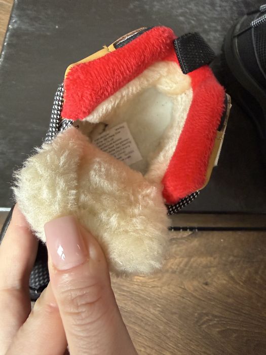 Нові дитячі зимові чобітки