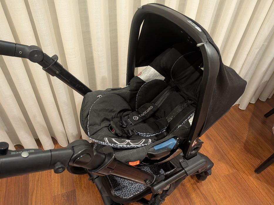 Carrinho Bebé com coque e isofix da Concord preto