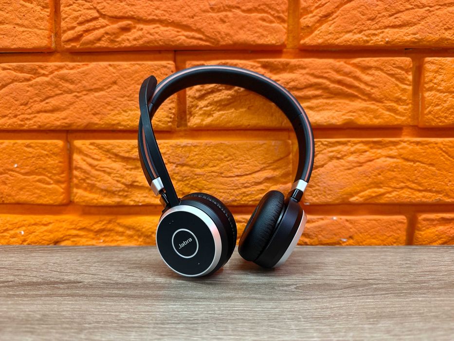 Повний комплект: Jabra Evolve 65 бездротова (адаптер+кабель+чохол)