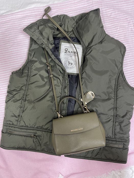 Женская новая модная дутая укороченная жилетка в трендовом цвете zara