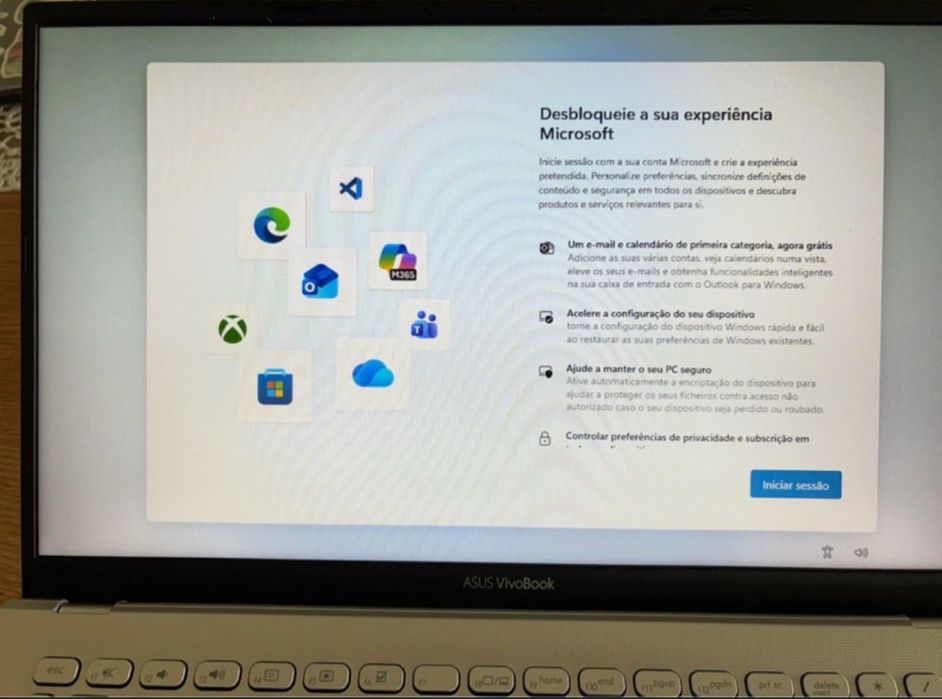 ASUS Vivobook 15
