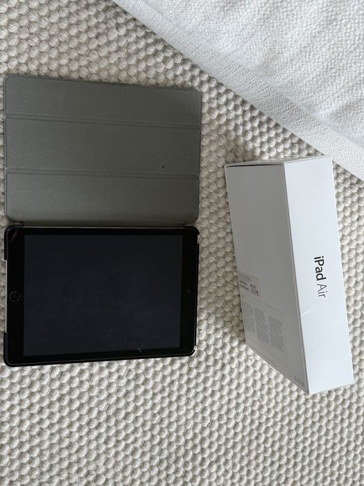 Ipad Air Apple com capa incluida