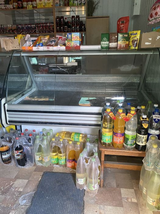 Холодильна вітрина